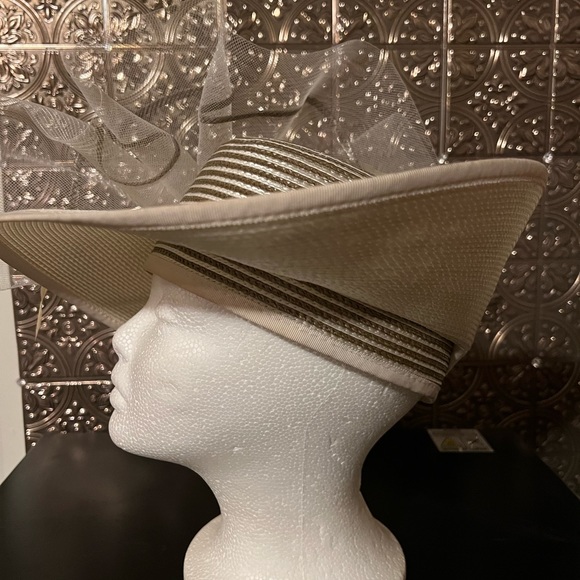 Church Hats 👒 💥Multiple💥 - Picture 4 of 9